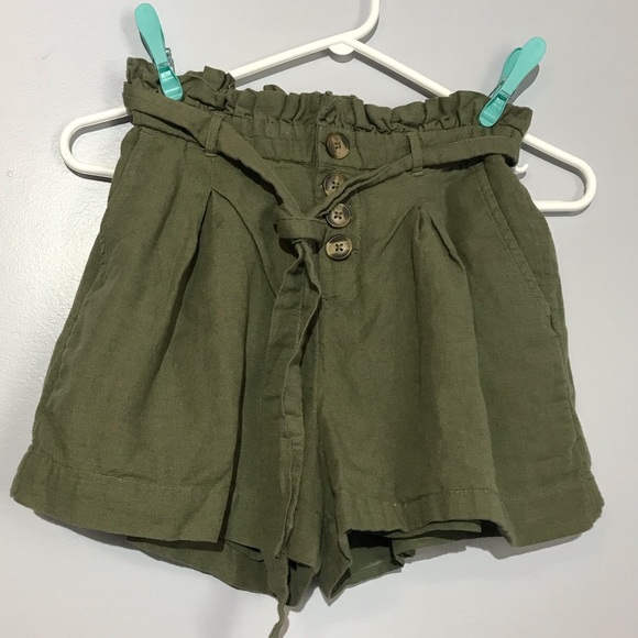 American Eagle Outfitters Pants - 2 for $20 American Eagle Green Paper Bag Shorts XS